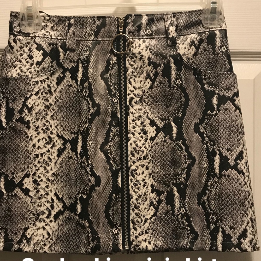 Snakeskin Mini Skirt. NWT
